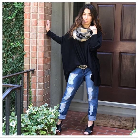 OVERSIZED LOOSE FIT BLACK KNIT SWEATER - Picture 8 of 10